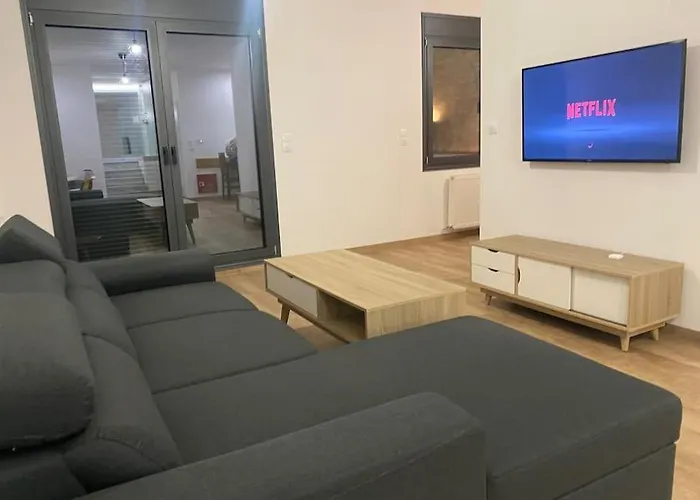 Central Cozy Apartment With Garden